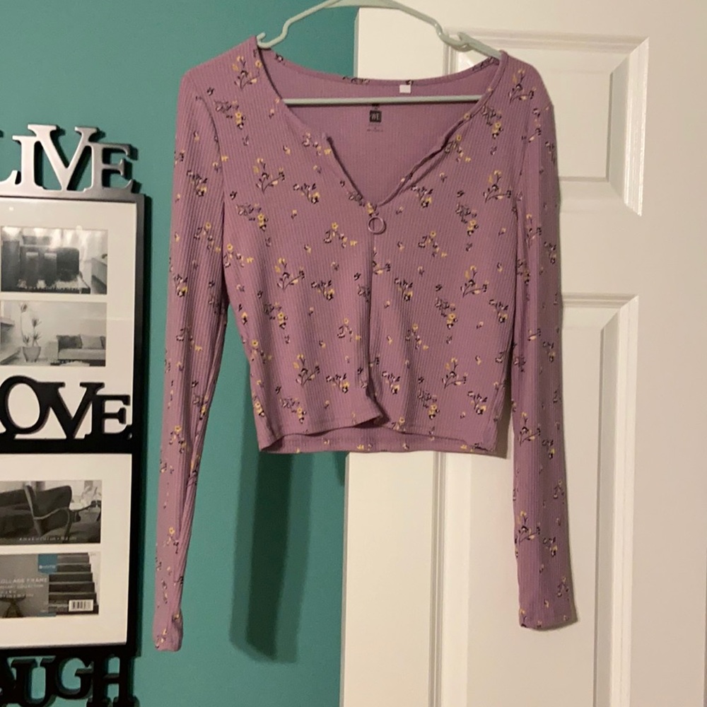 ME to WE purple floral king sleeve shirt, size M